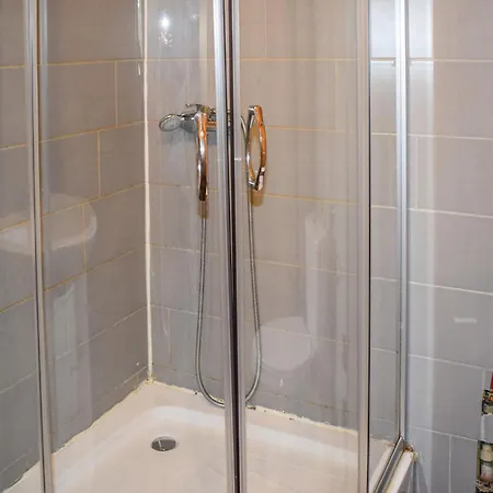 In With Sauna Nyaraló